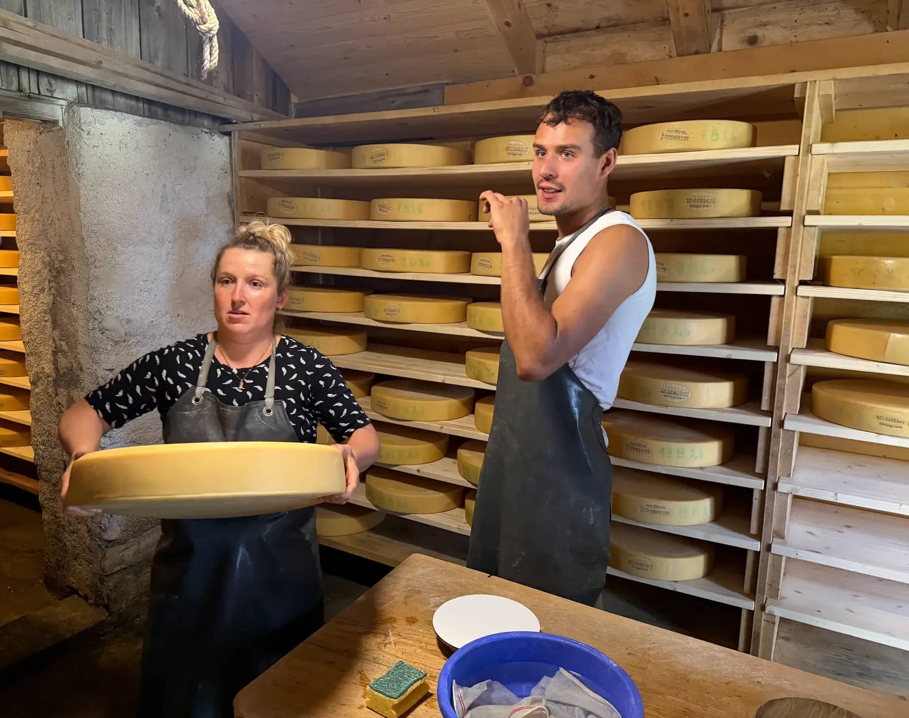 Was ist Alpkäse? Schweizer Käse, nur im Sommer auf der Alp